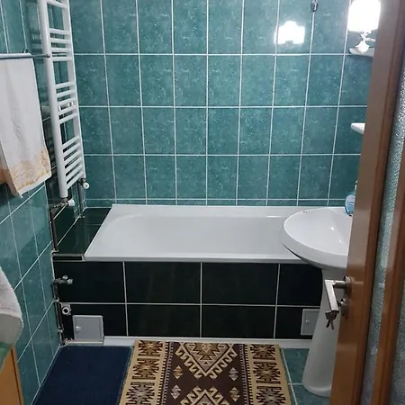 O Gura De Rai In * Gura Humorului